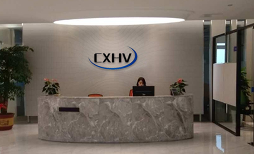 在多工位冷鐓機(jī)的設(shè)計(jì)和制造中，如何考慮生產(chǎn)效率和加工精度的平衡？有哪些優(yōu)化措施和技術(shù)？